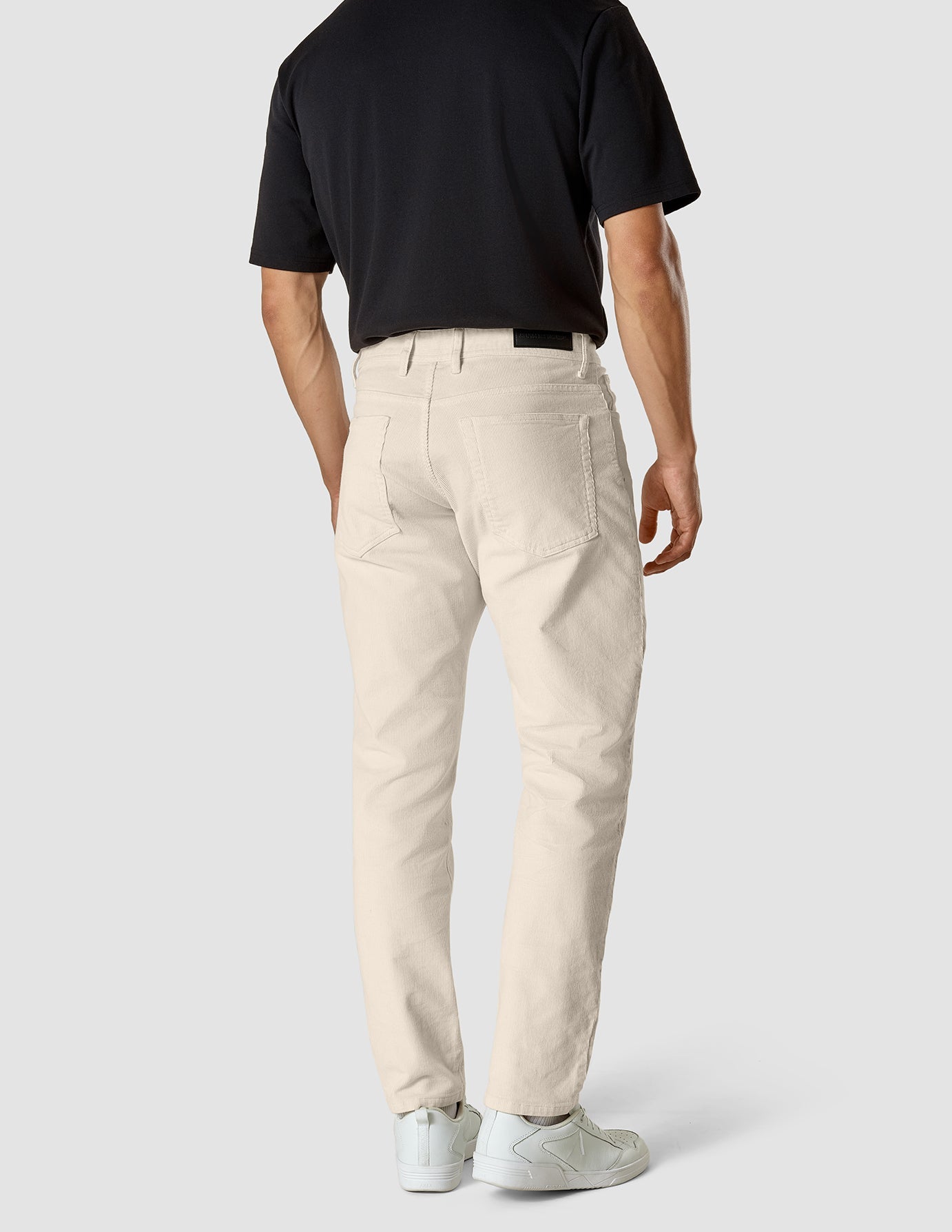 Off deals white pant