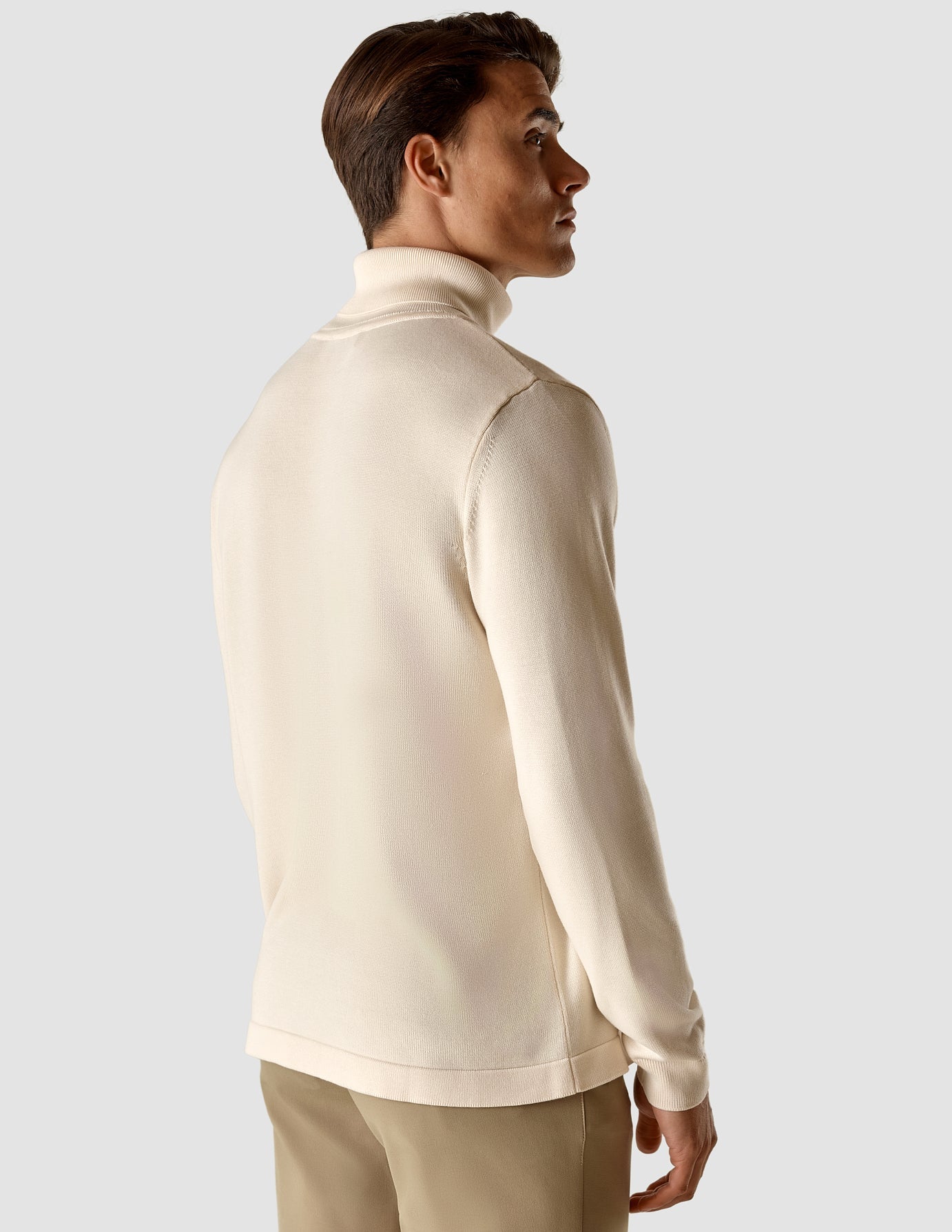 Fine Knit Turtleneck Off White | SHAPING NEW TOMORROW