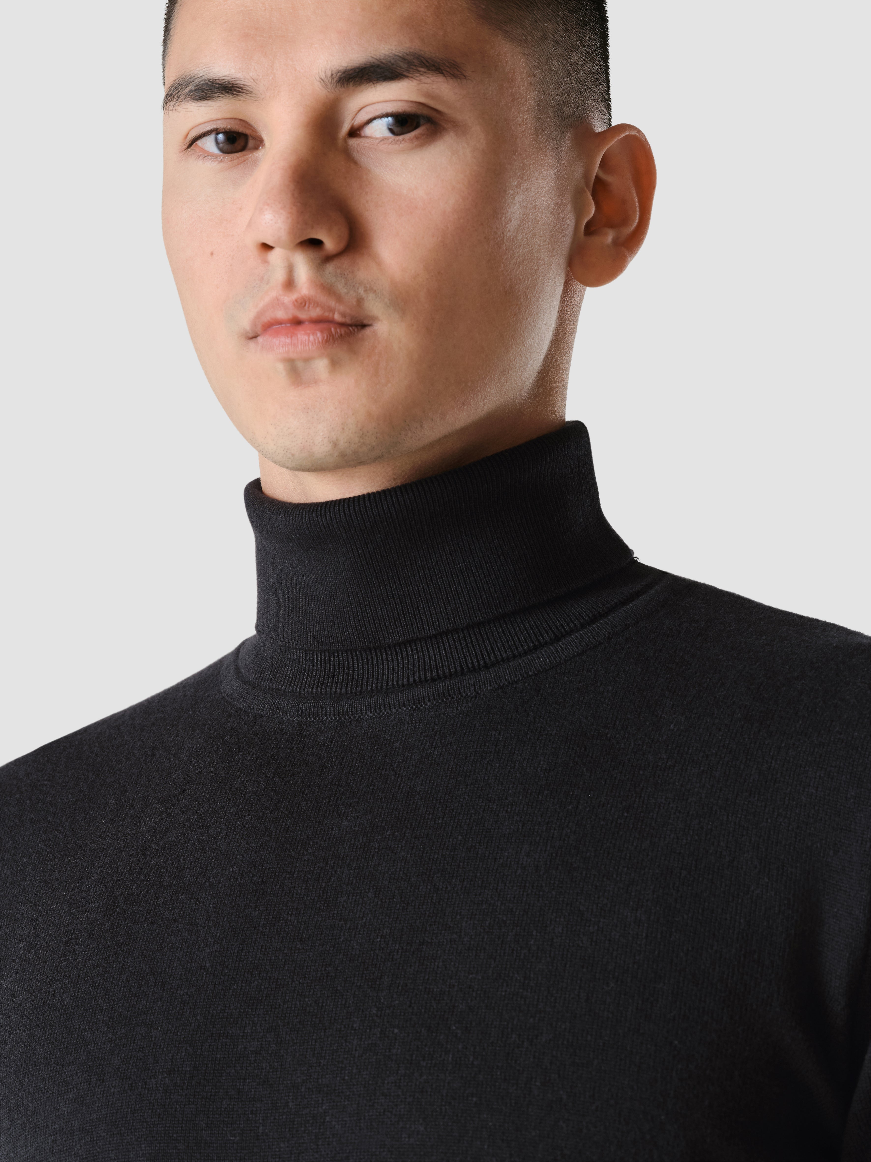 Fine Knit Turtleneck Black SHAPING NEW TOMORROW