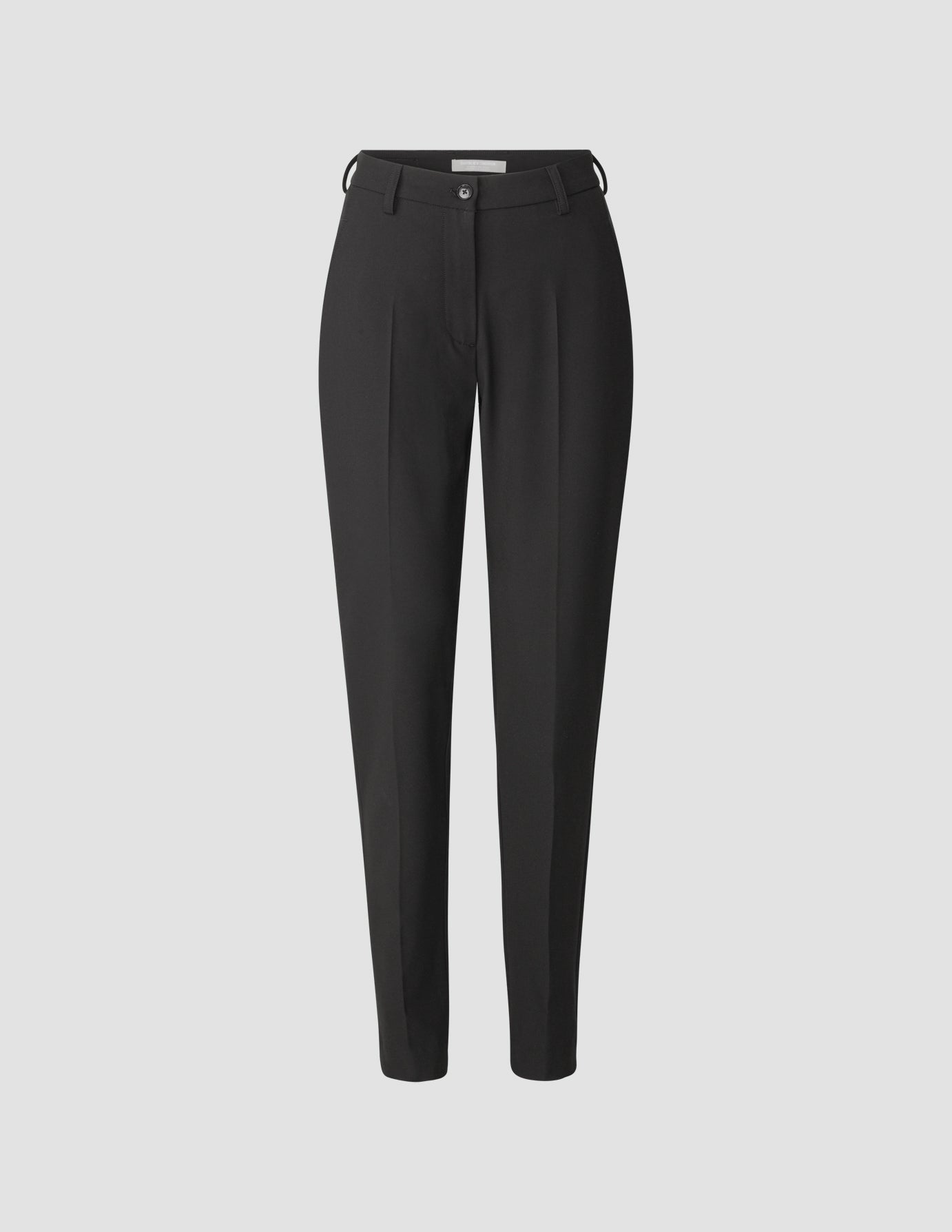 Women Tapered Essential Pants Black | SHAPING NEW TOMORROW
