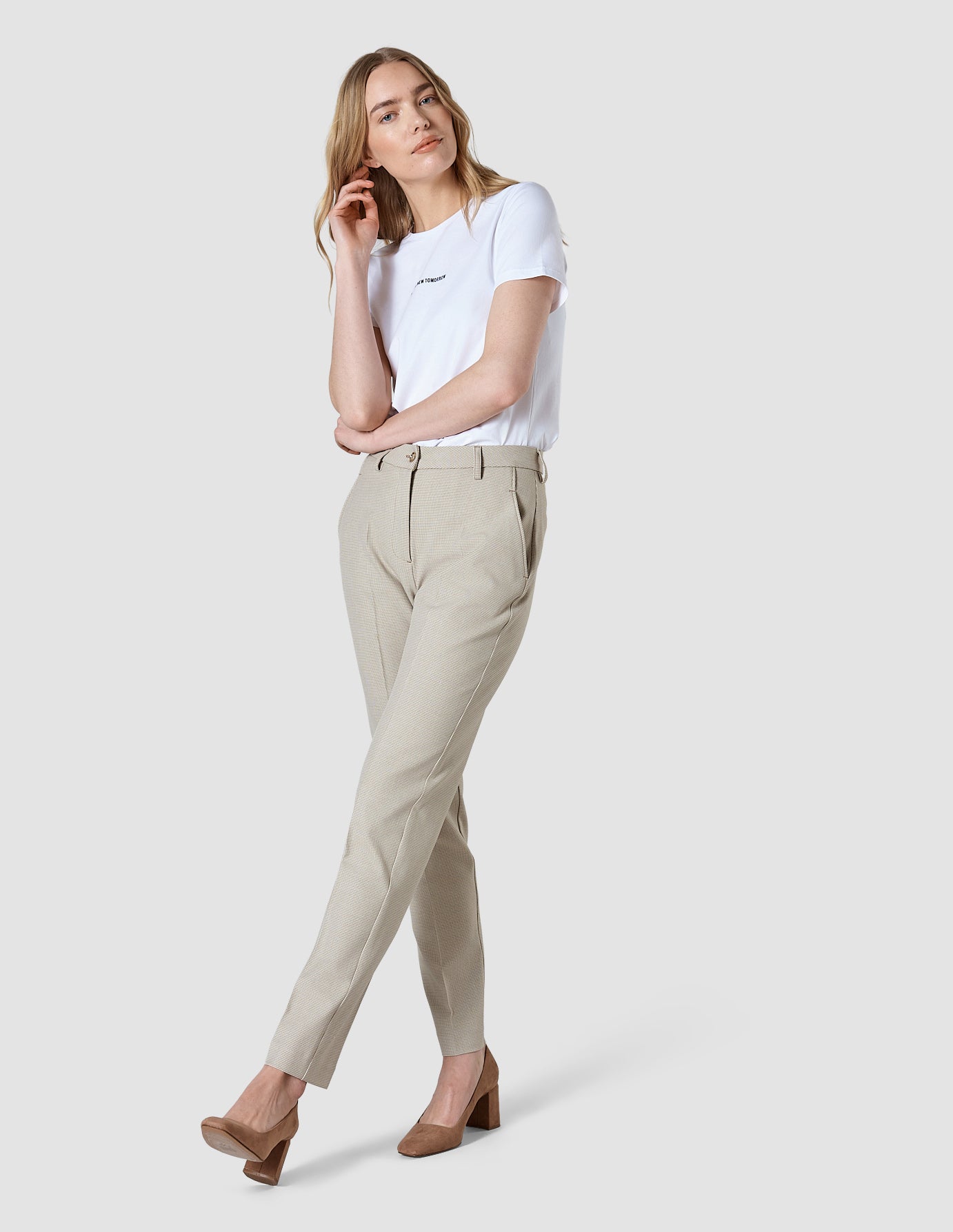 Women Tapered Essential Pants Petite Check